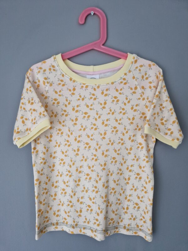 t-shirt med citroner
