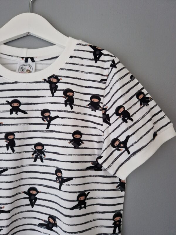 T-shirt storlek 140 - Image 2