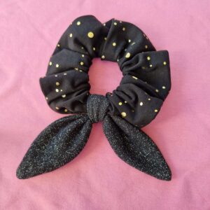 scrunchie med svart rosett