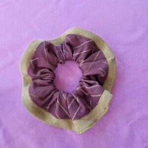 scrunchie med guldkant