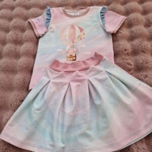 T-shirt + kjol set storlek 128