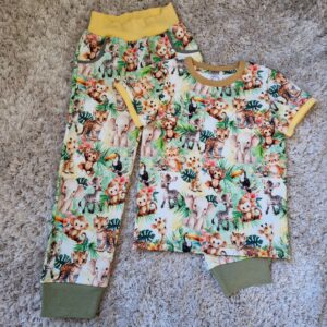 T-shirt + byxa set storlek 110